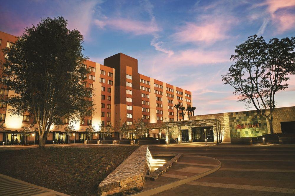 Los Angeles Marriott Burbank Airport Экстерьер фото